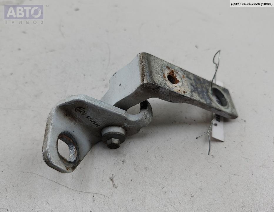 Петля двери к Ford Mondeo 2009