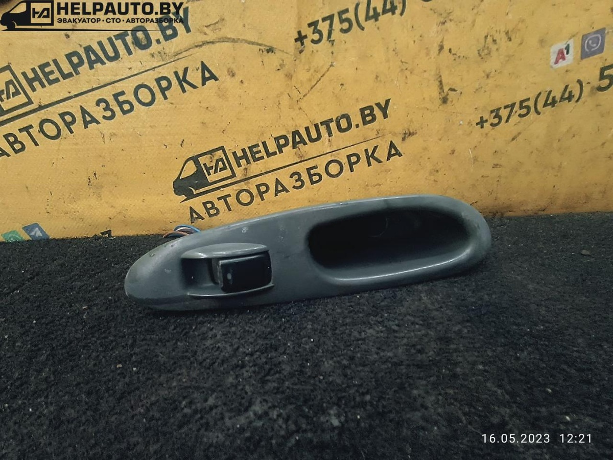 Кнопка  к Daewoo Nubira 1998