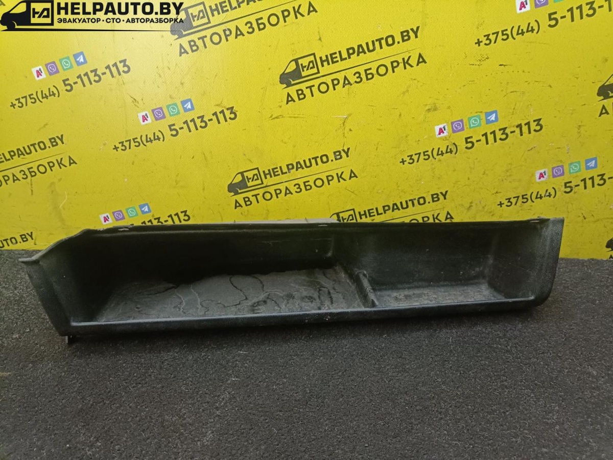 Бардачок к Volkswagen Jetta 1990
