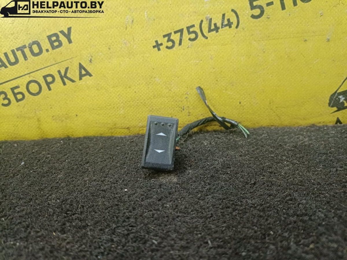 Кнопка  к Ford Mondeo 2001