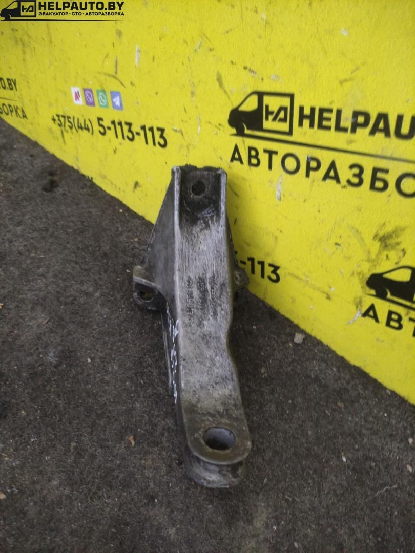 Балка под КПП к Audi 100 1986