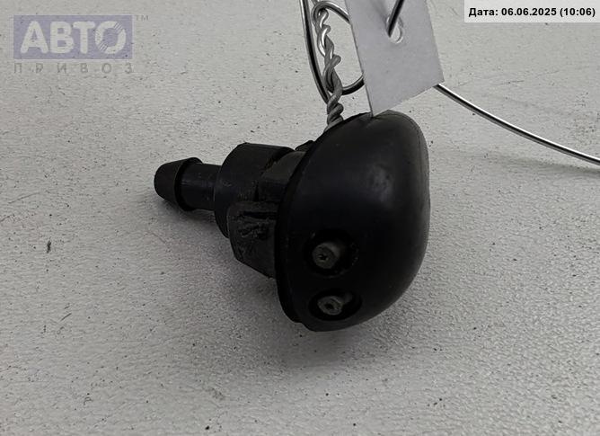 Форсунка омывателя фар к Nissan Almera Tino 2004
