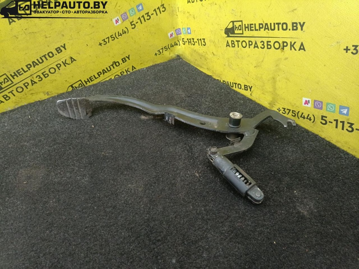 Педаль к Audi 100 1989