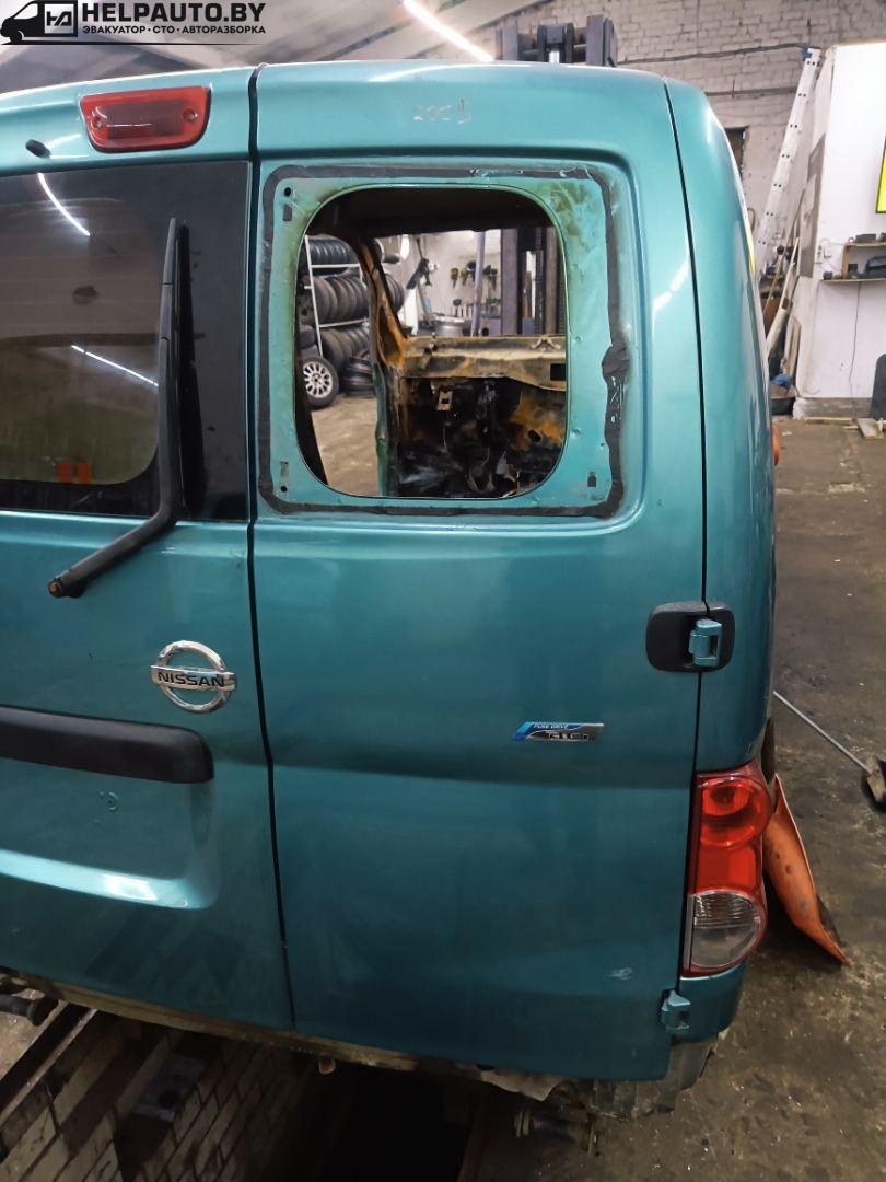 Дверь распашная к Nissan NV200 2010
