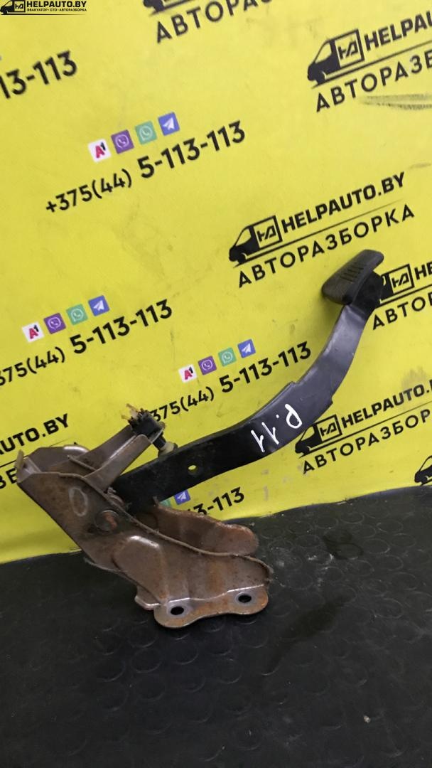 Педаль к Nissan Primera 1998