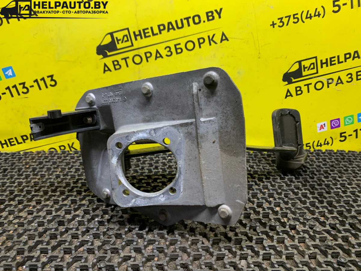 Педаль к Mercedes-Benz  1994