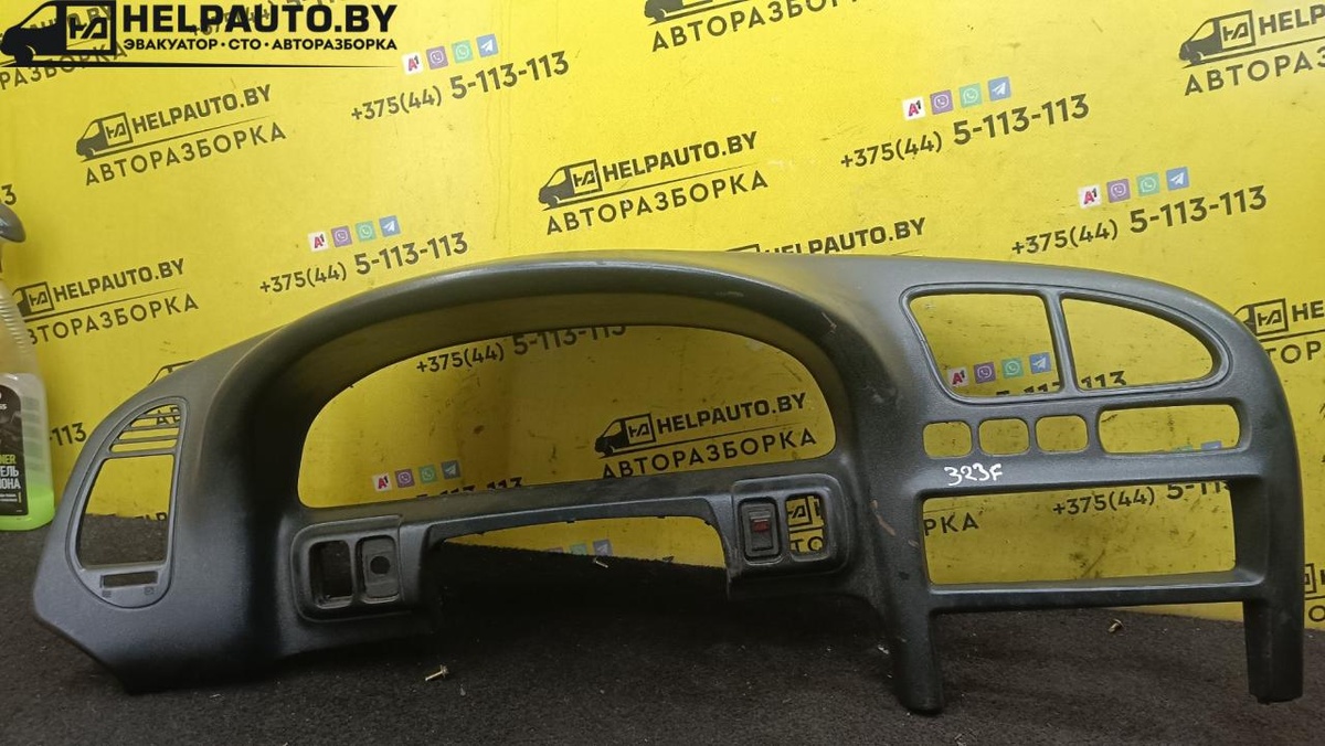 Рамка панели приборов к Mazda  1994