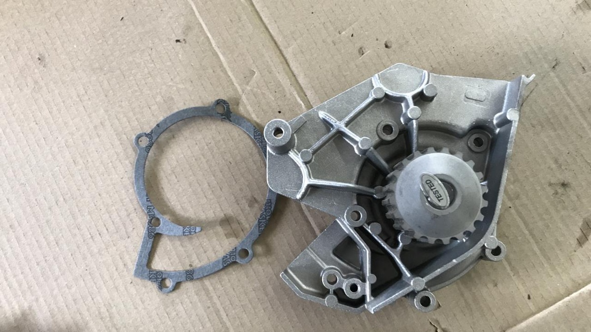Помпа к Peugeot 605 1997