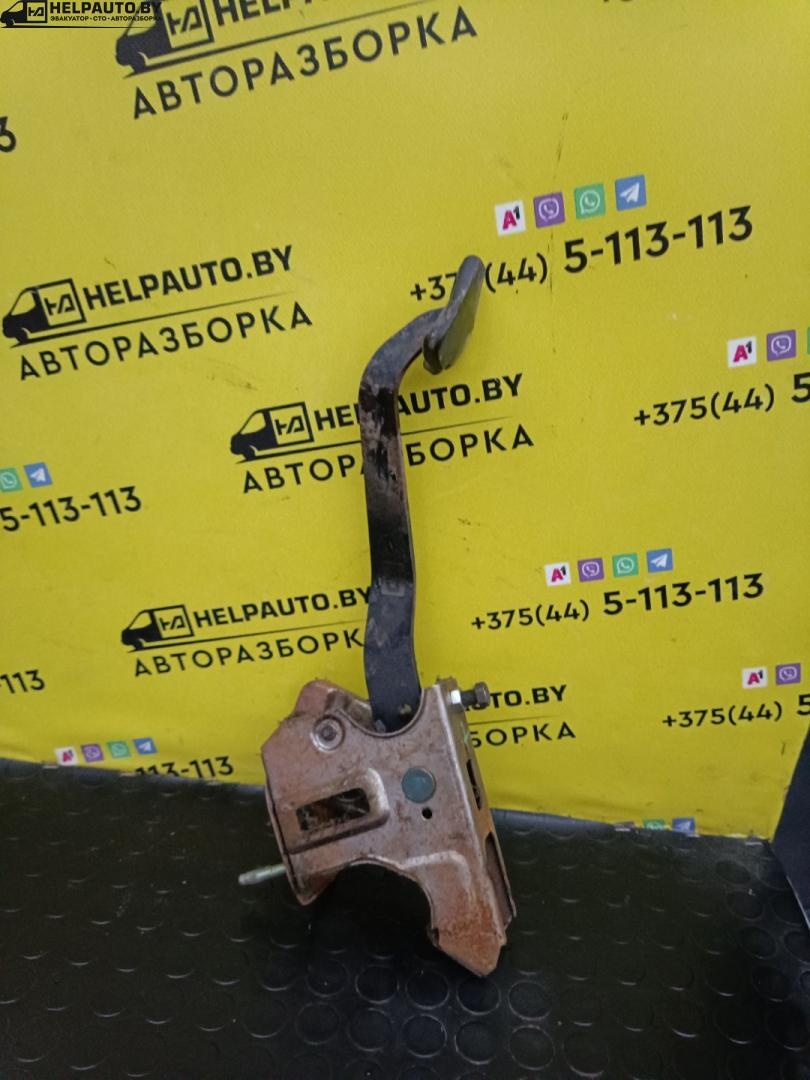 Педаль к Nissan Primera 1998