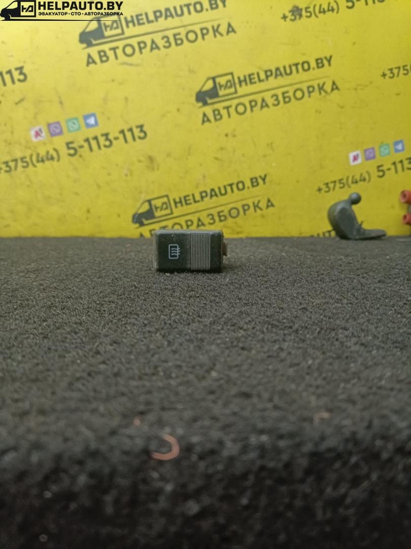 Кнопка  к Audi 100 1985