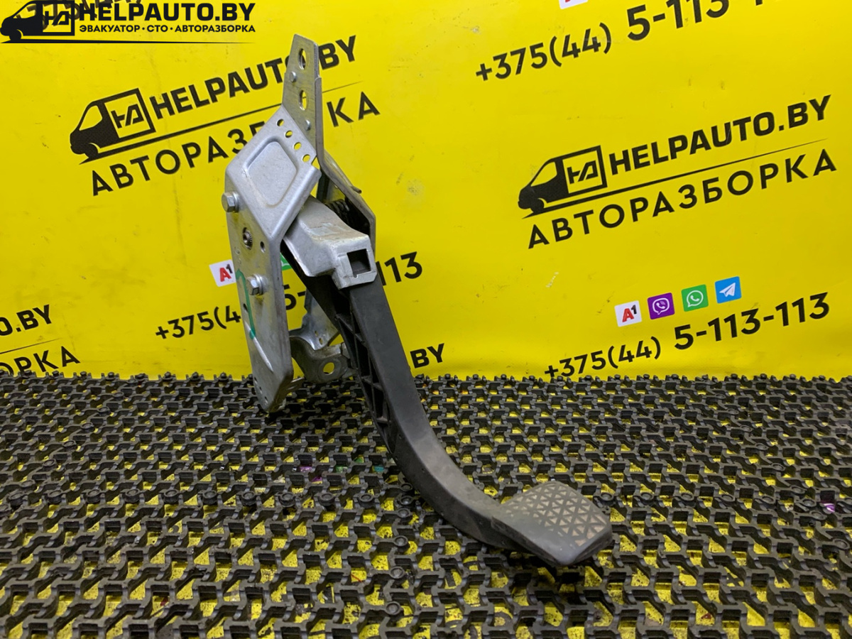 Педаль к Opel Astra 1998