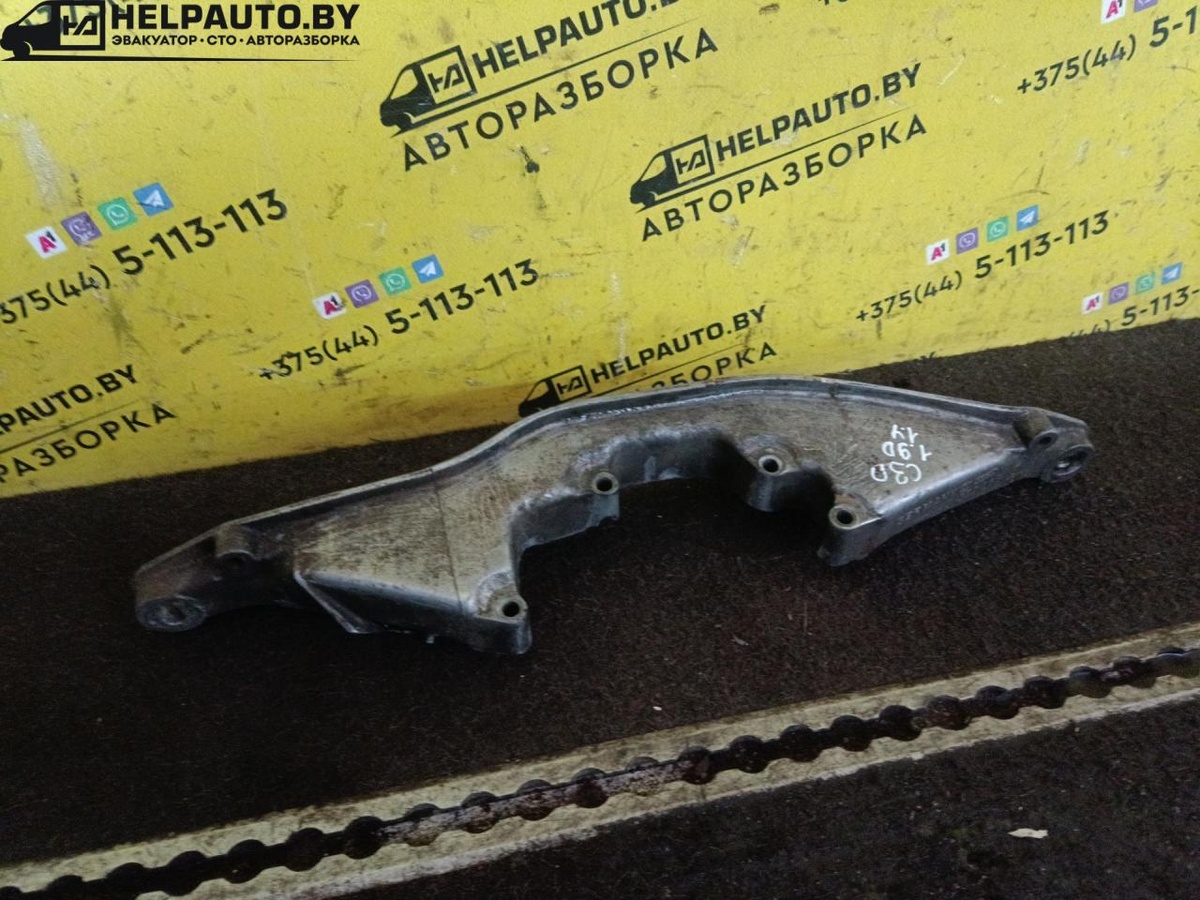 Балка под КПП к Audi 100 1989