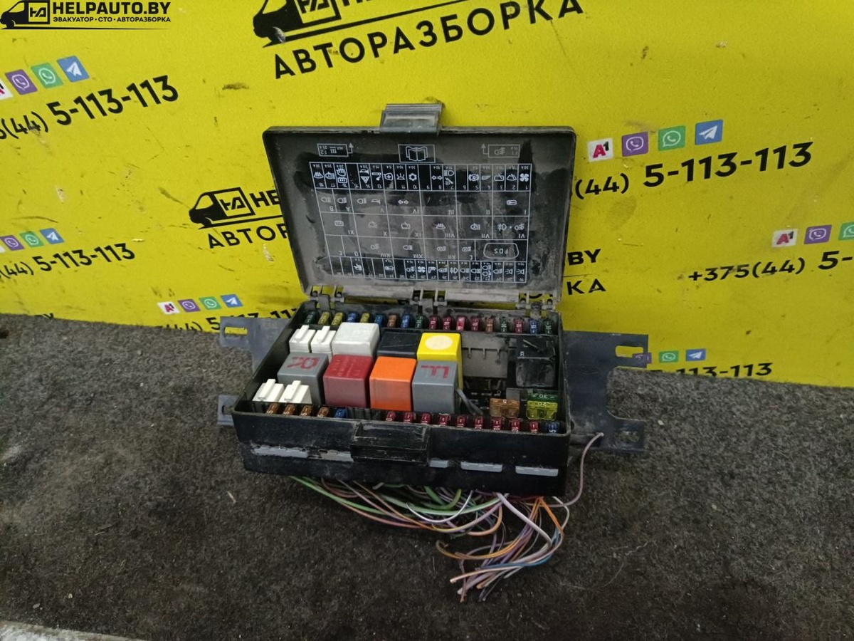 Короб предохранителей к Ford Tourneo Connect 2000
