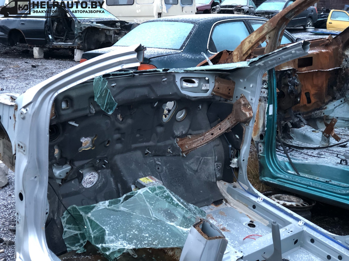 Лонжерон правый к Toyota Yaris 2001