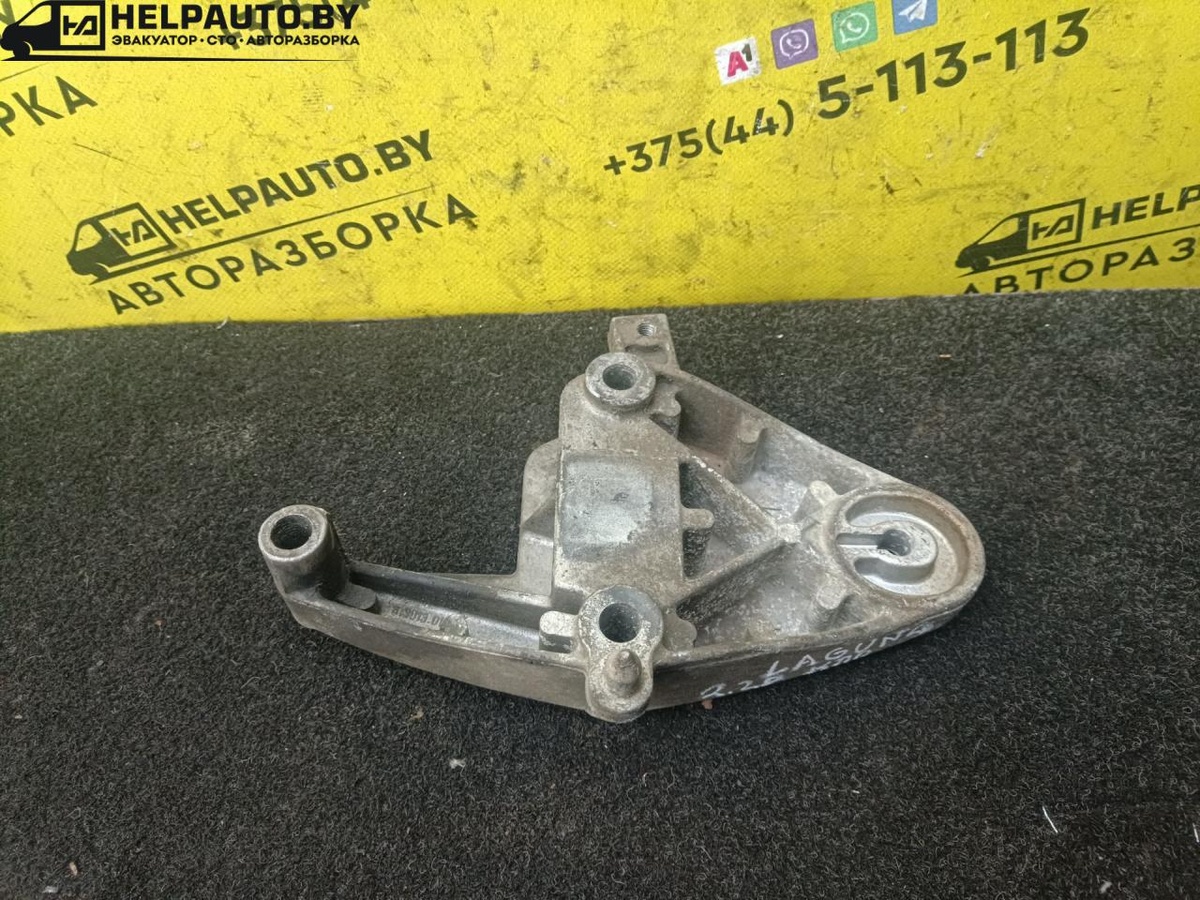 Кронштейн двигателя передний к Renault Safrane 1996
