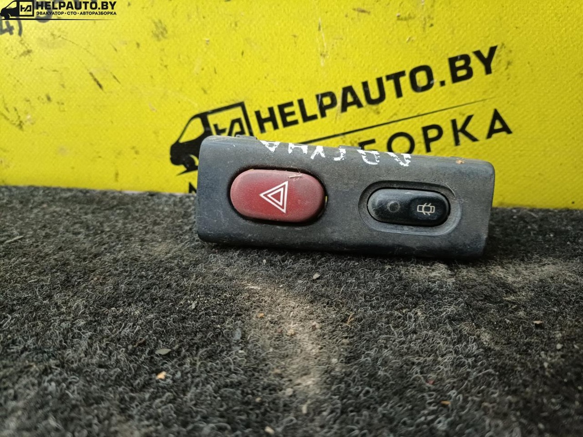 Кнопка  к Renault Laguna 1996