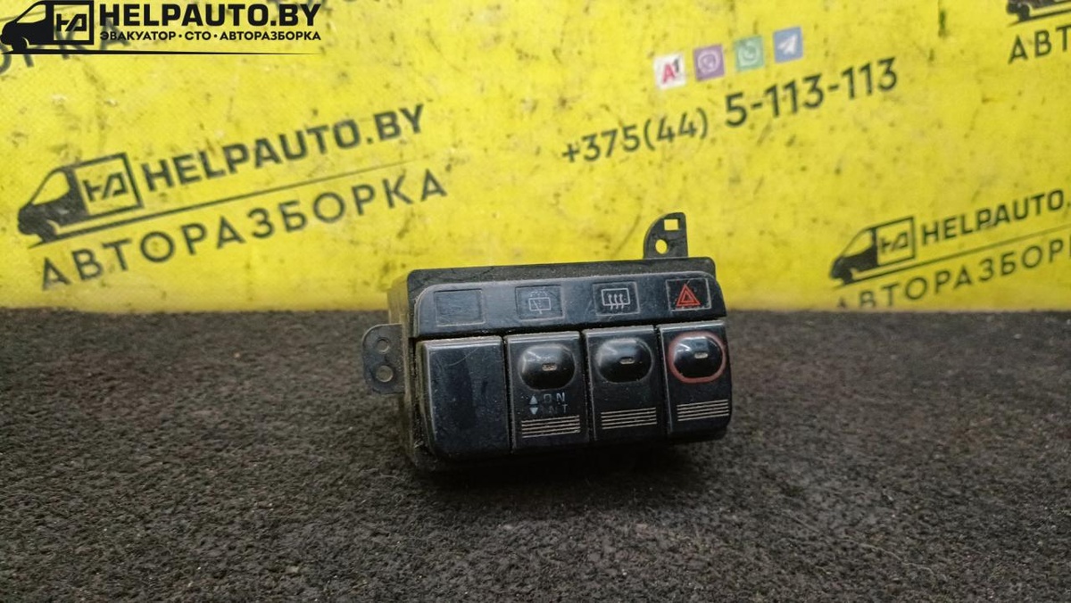 Блок кнопок к Mitsubishi Space Wagon 1994