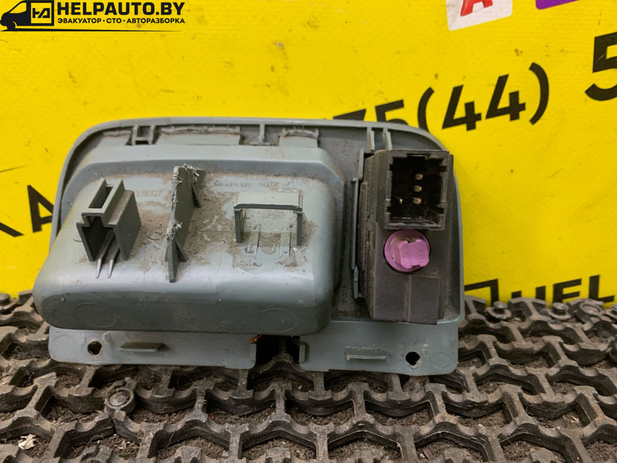 Кнопка  к Renault Megane 1996