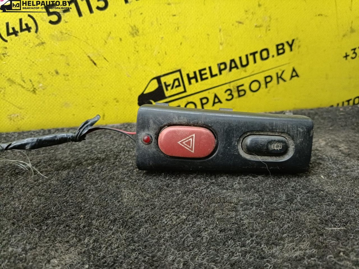 Кнопка  к Renault Laguna 1996