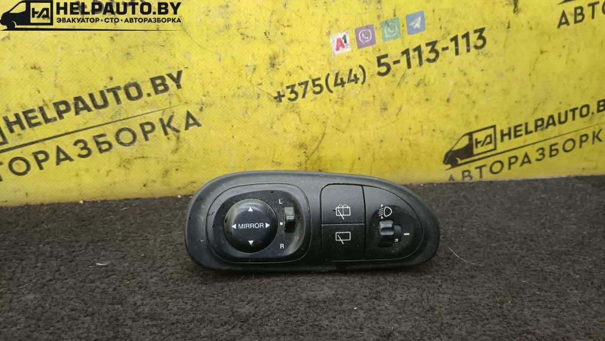 Блок кнопок к Hyundai Lantra 1997