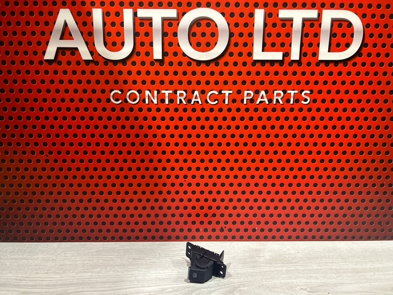 Кнопка  к Lexus ES 2020