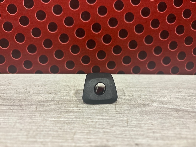 Пластик к BMW 1 2023