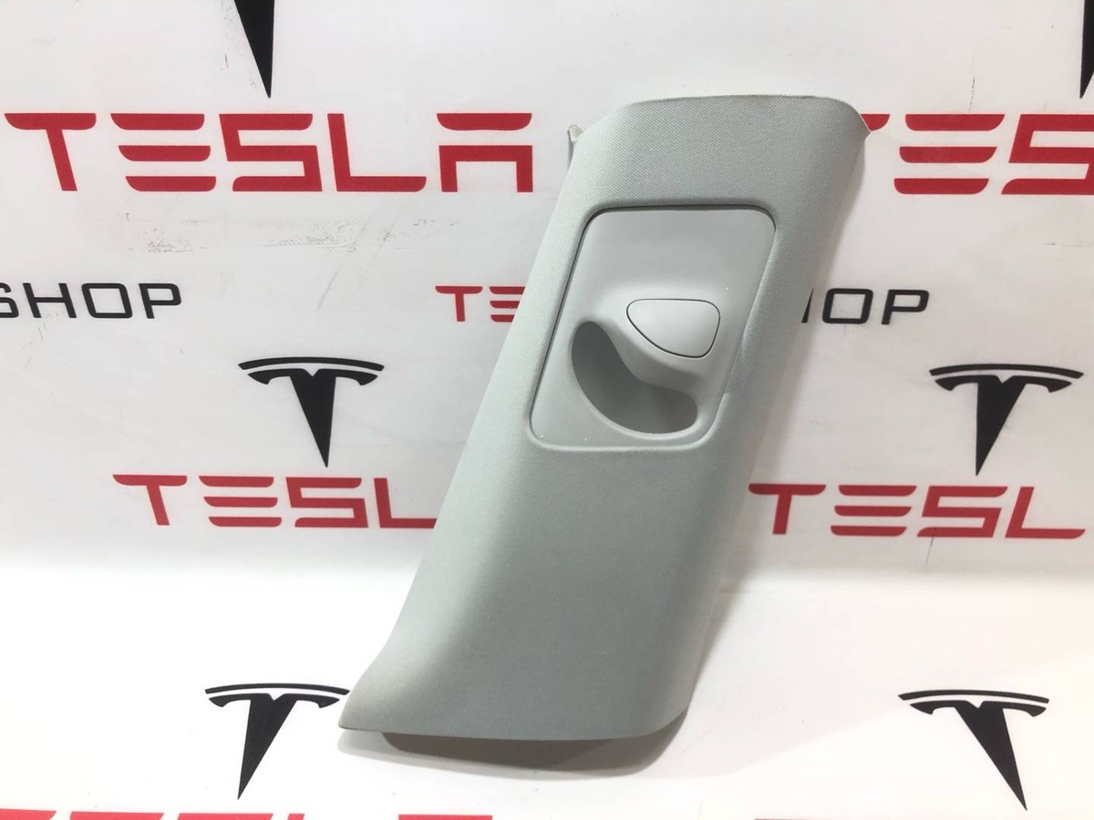 Обшивка стойки к Tesla Model 3 2022