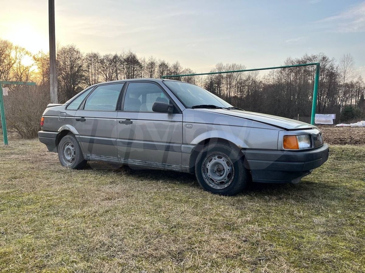 Volkswagen Passat B3, 1990