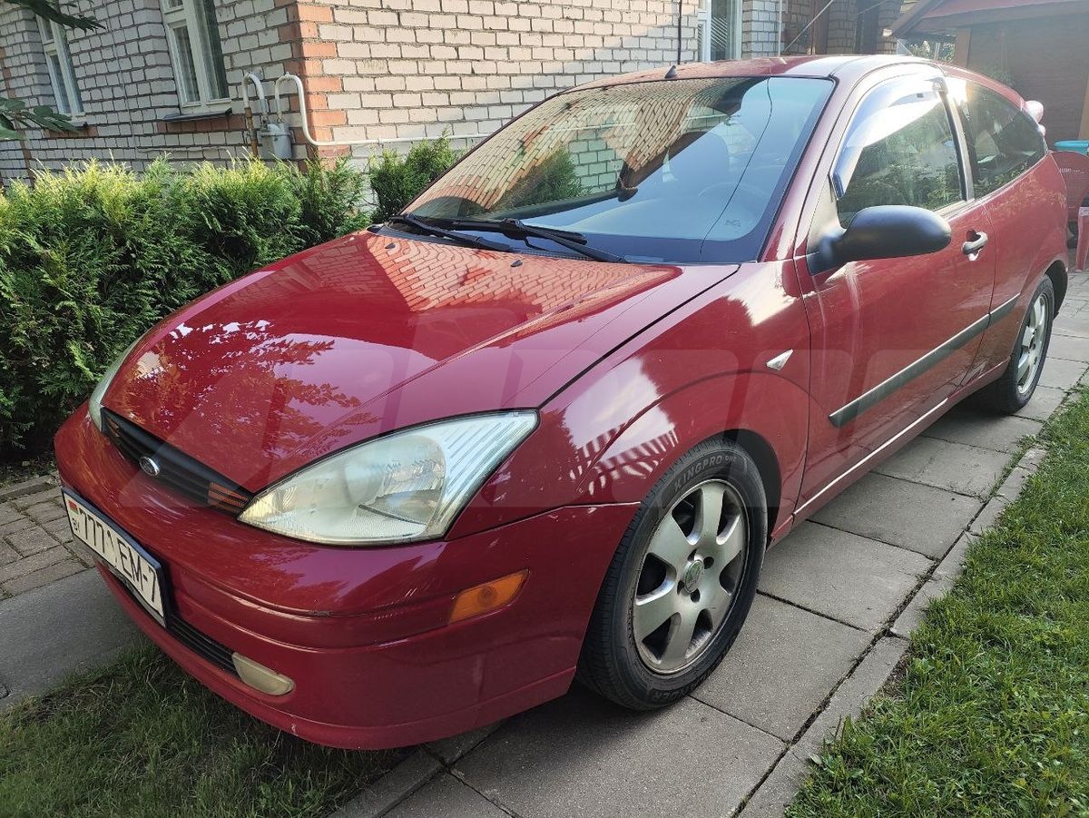 Ford Focus I (North America), 2001