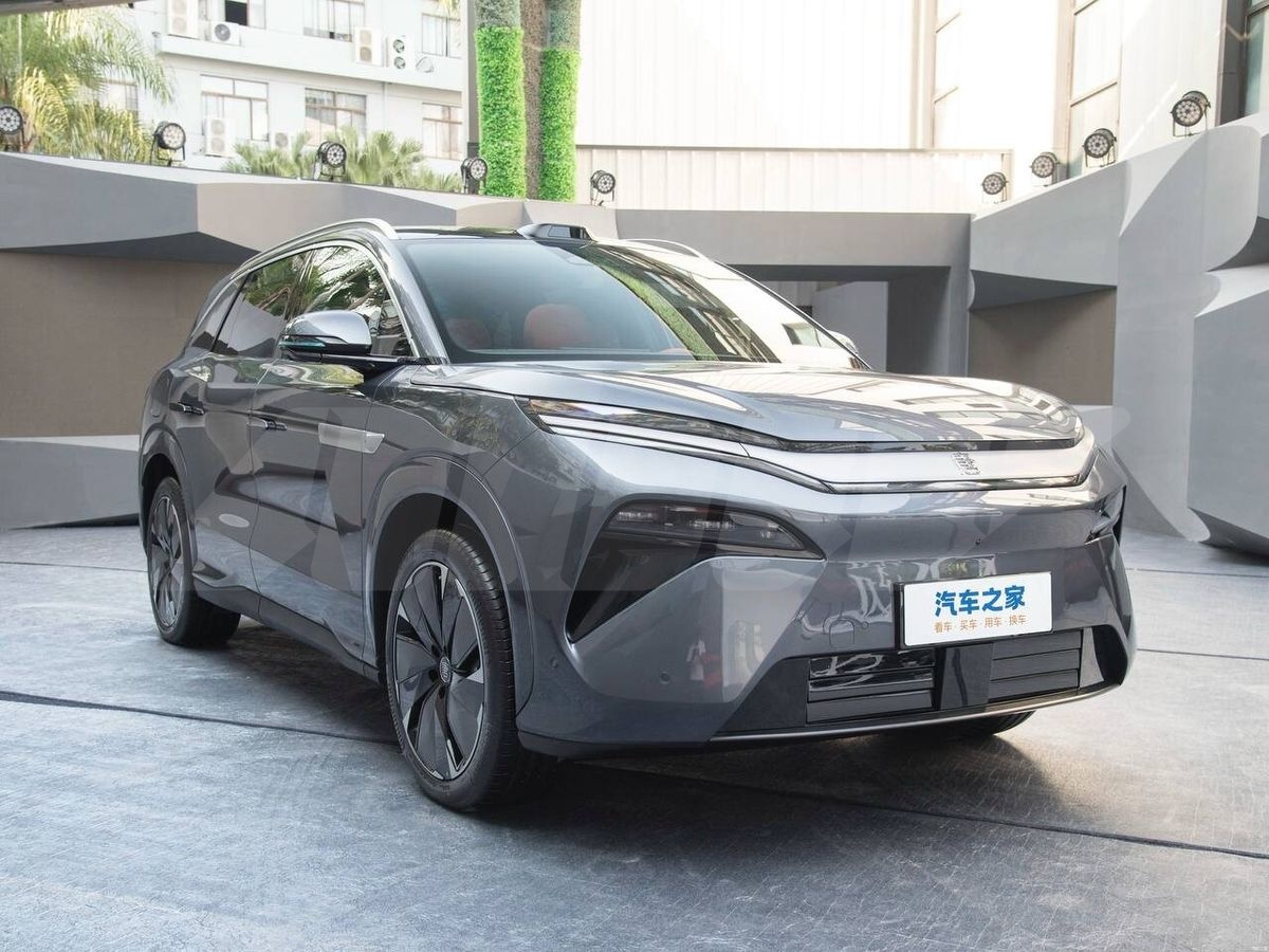 BYD Tang L I, 2025