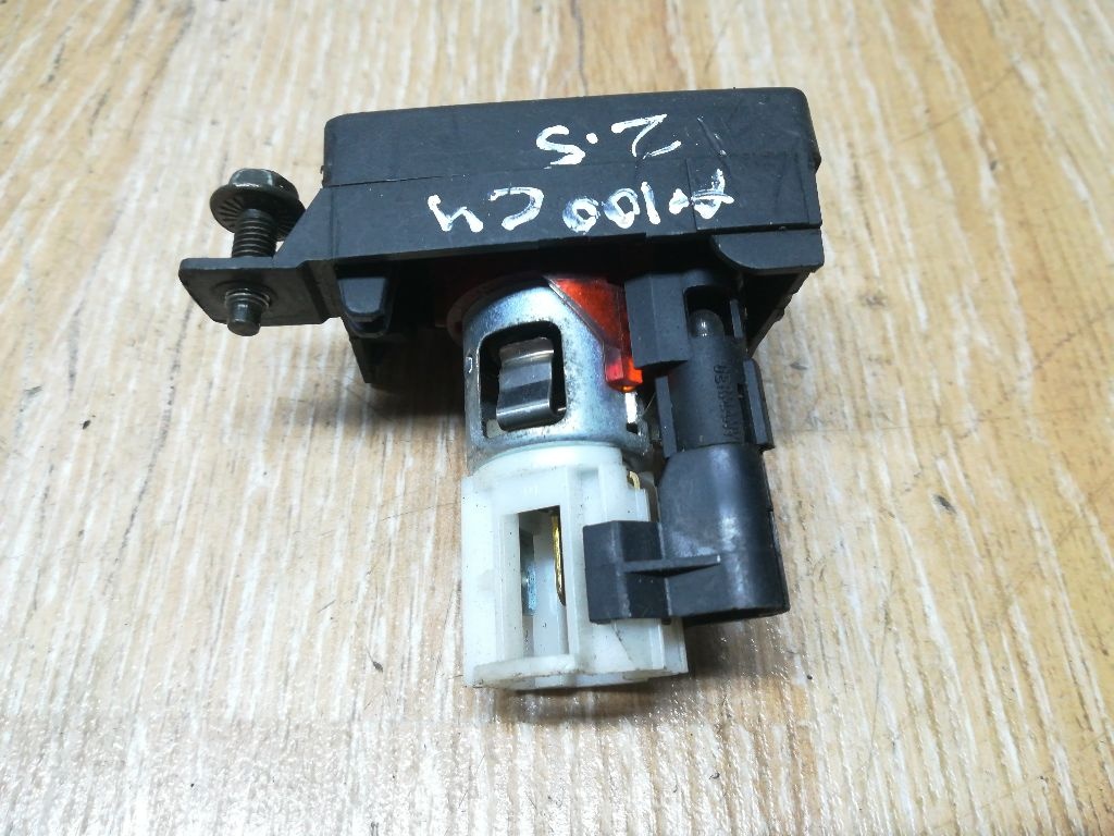 Прикуриватель к Audi 100 1993