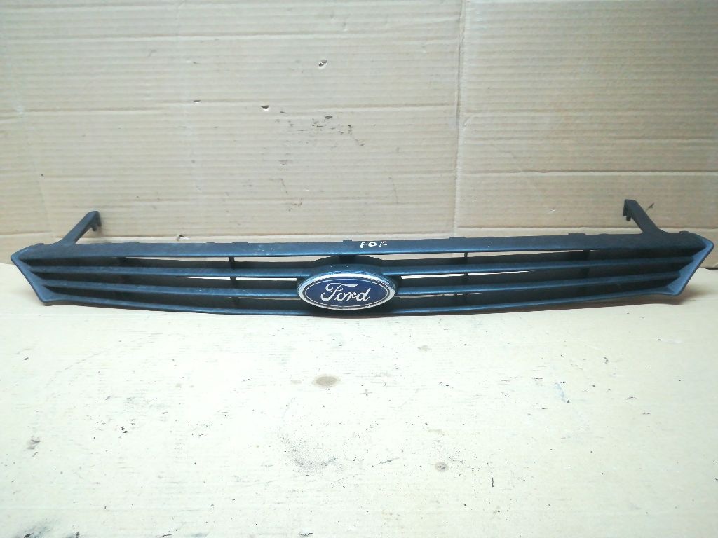 Решетка радиатора к Ford Focus 2001