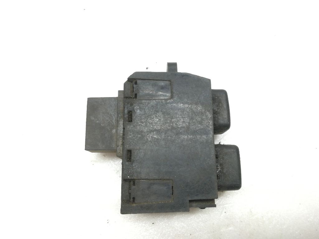 Кнопка (выключатель) к Mazda 626 1991