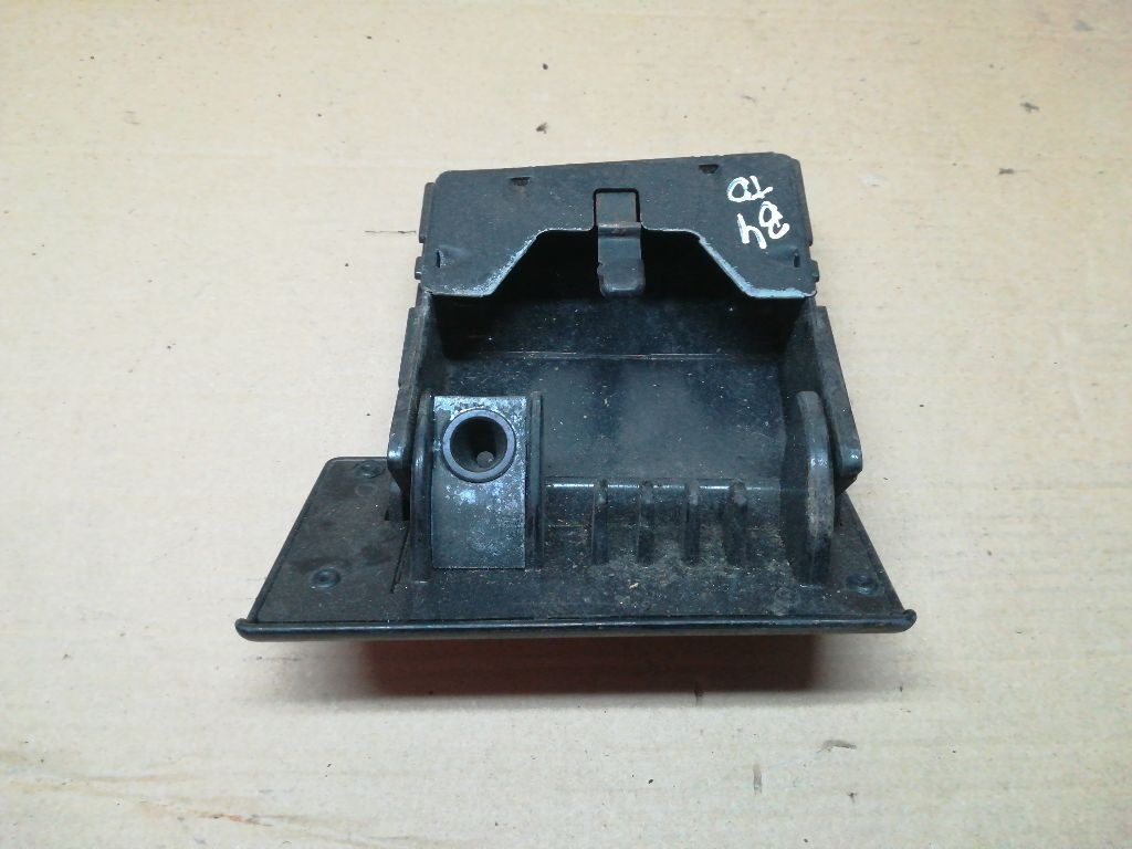 Пепельница к Volkswagen Passat 1995