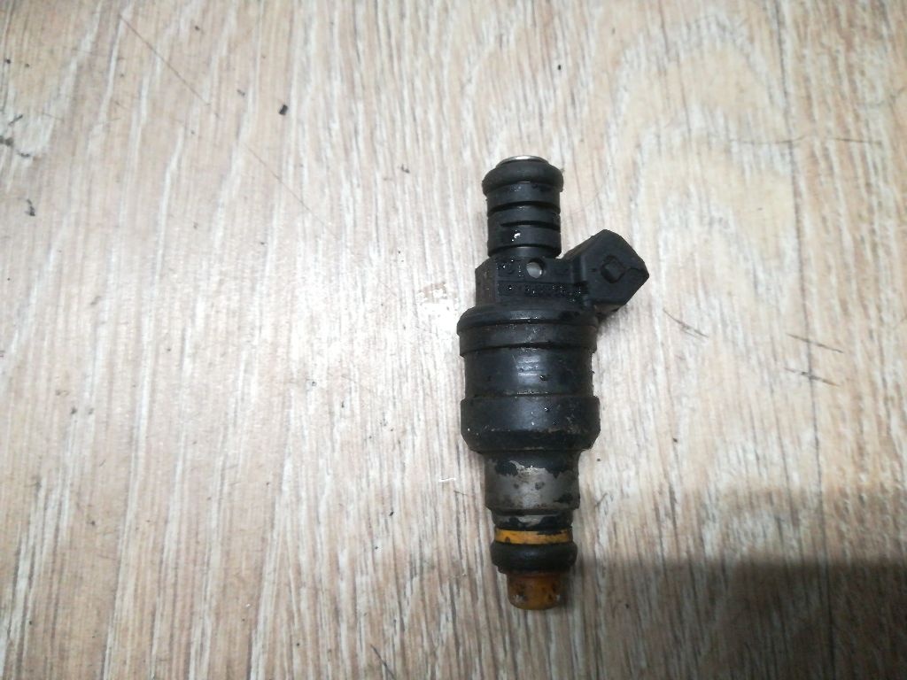 Форсунка к Audi 100 1993