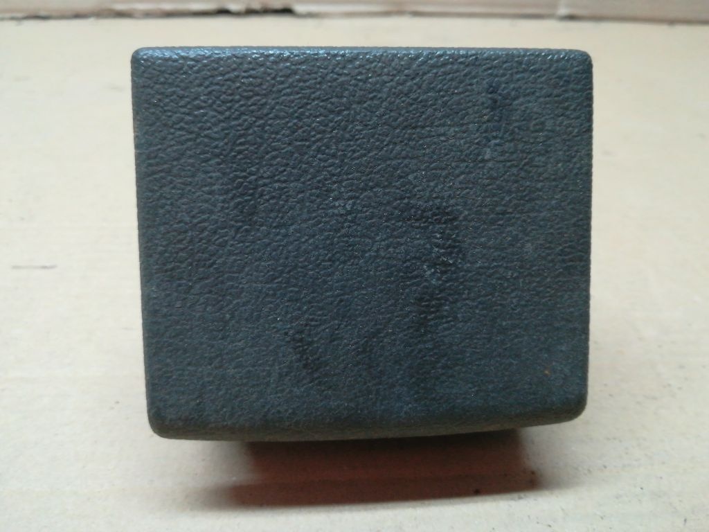Пепельница к Volkswagen Passat 1996