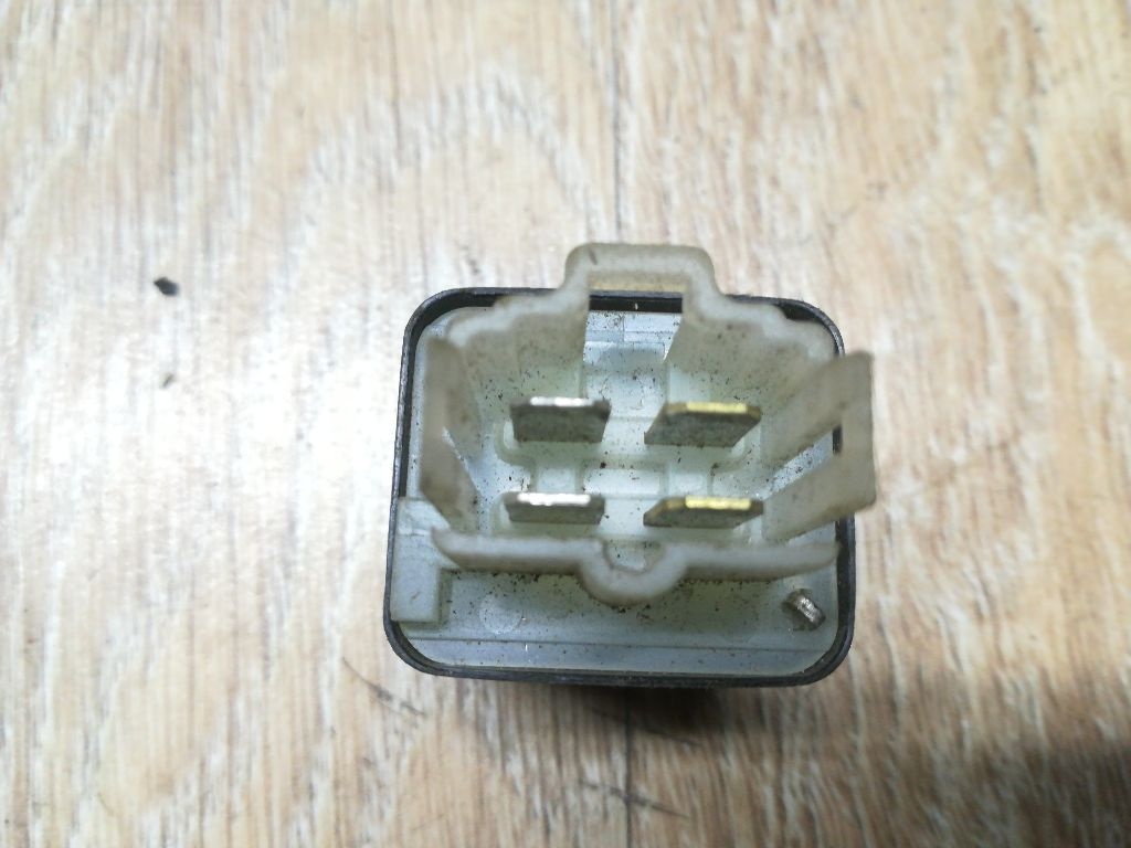 Реле (прочие) к Suzuki Swift 2000