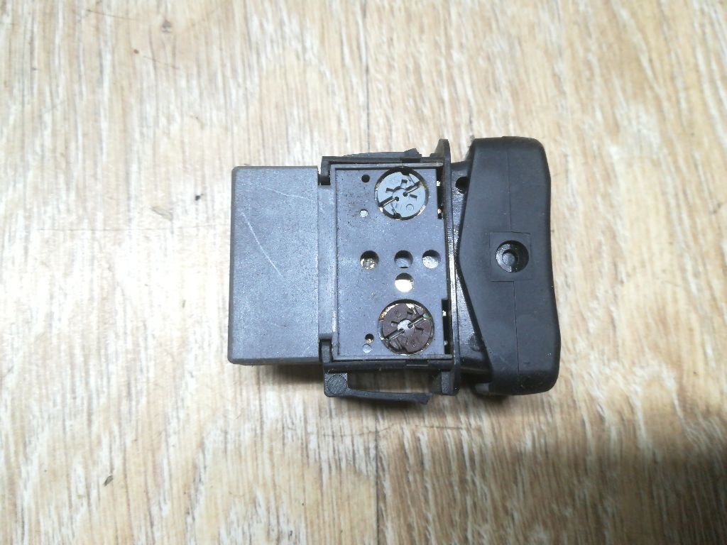 Кнопка  к Mazda Xedos 9 1997