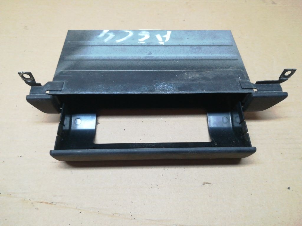 Пепельница к Audi A6 1996