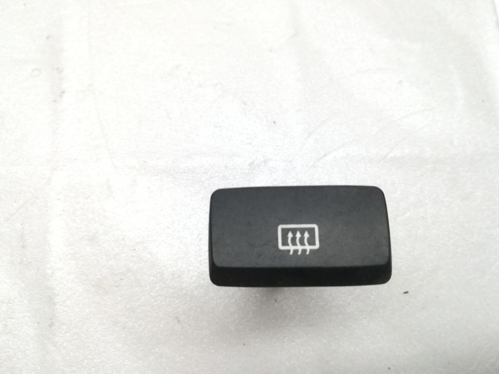 Кнопка  к Kia Cerato 2006