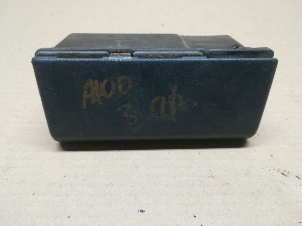 Пепельница к Audi 100 1990