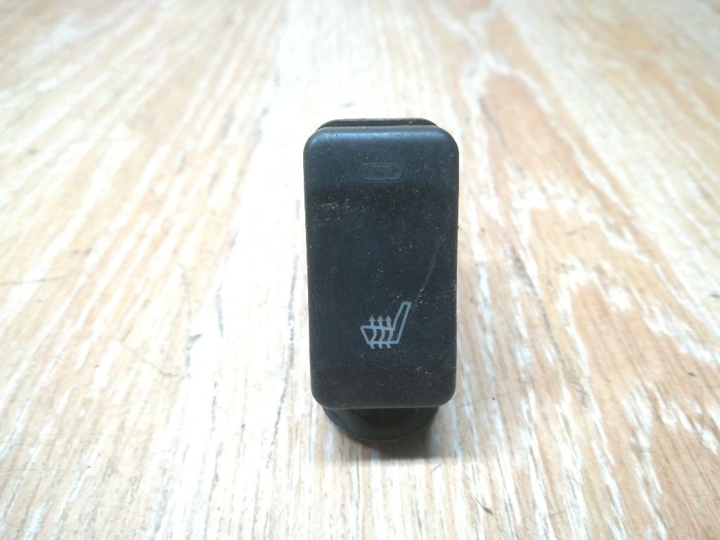 Кнопка  к Mazda Xedos 9 1997