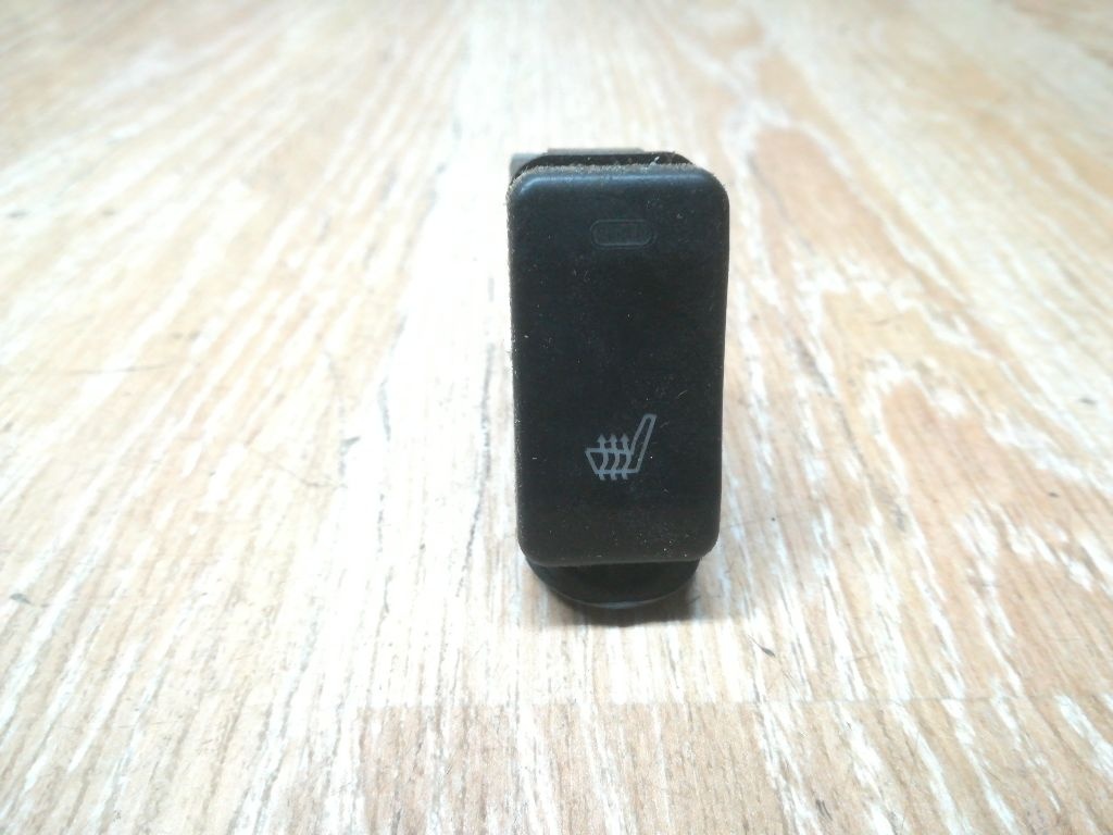 Кнопка  к Mazda Xedos 9 1997