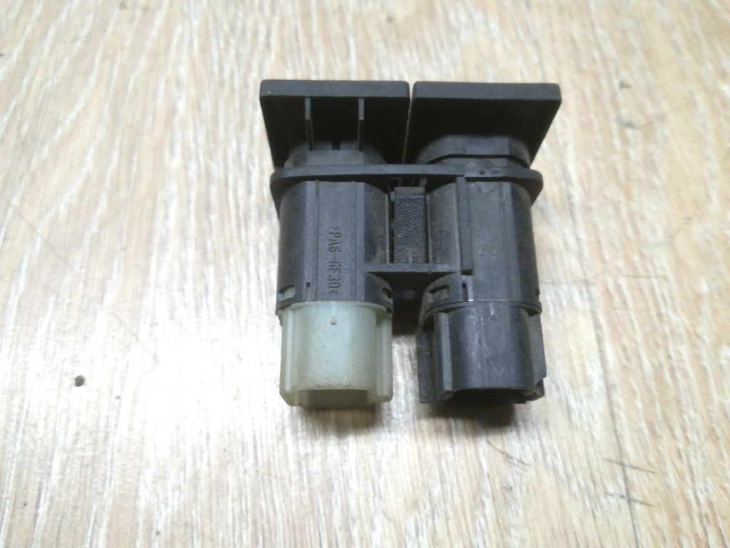 Кнопка  к Ford Mondeo 2003