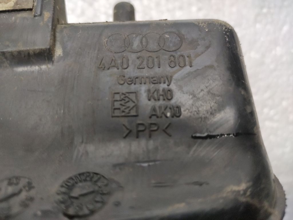 Адсорбер к Audi 100 1993