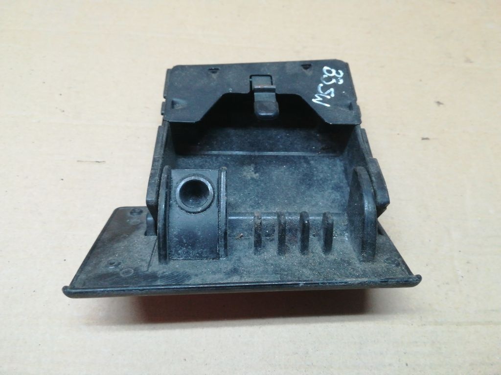 Пепельница к Volkswagen Passat 1993