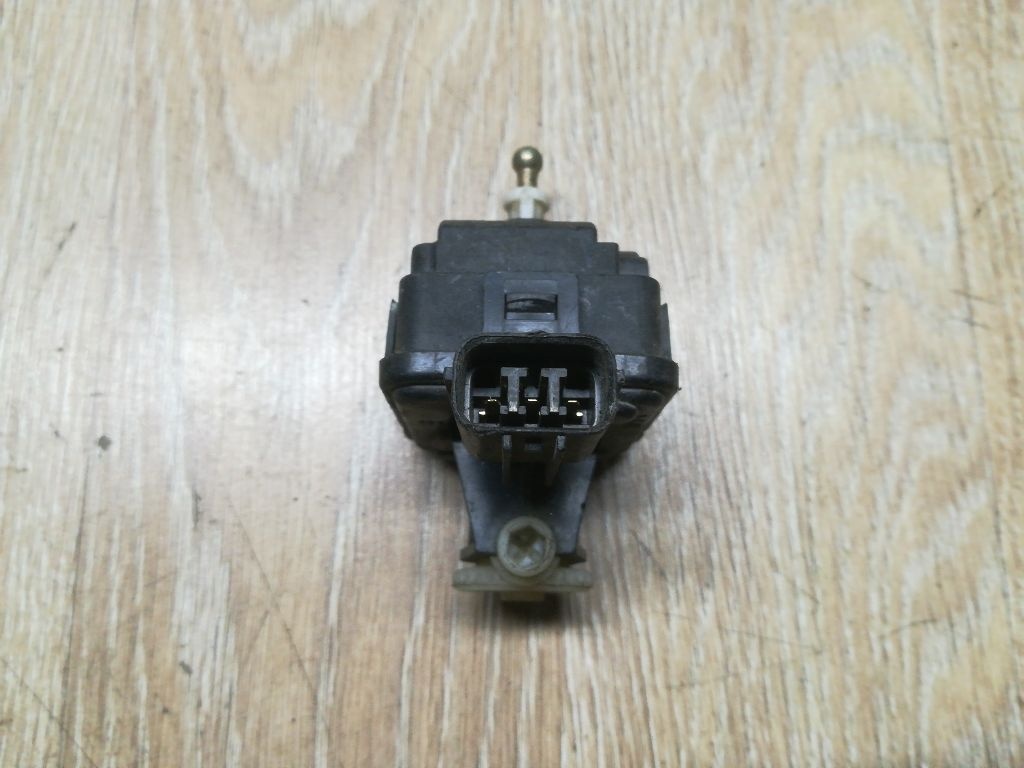 Корректор фар к Mazda 323 2001