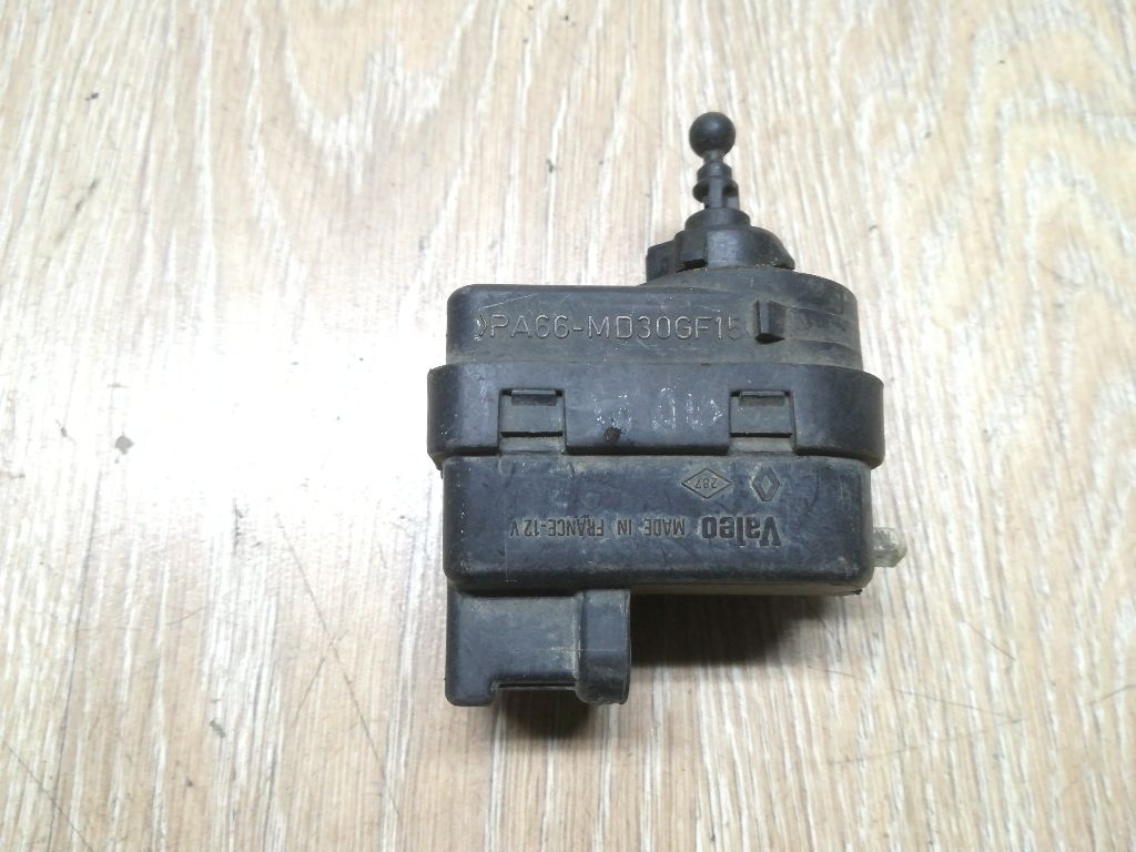 Корректор фар к Renault Laguna 1997