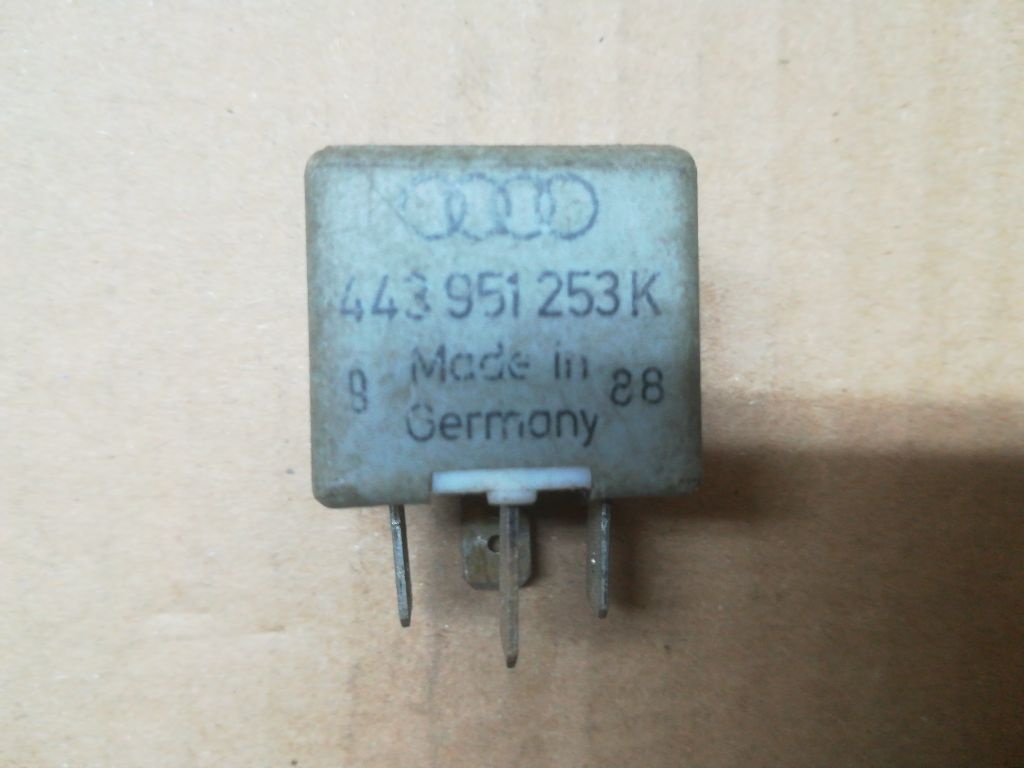 Реле вентилятора к Audi 80 1990
