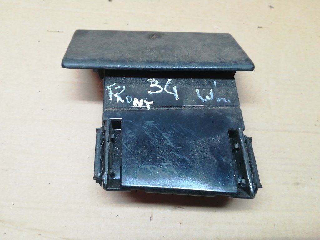 Пепельница к Volkswagen Passat 1995